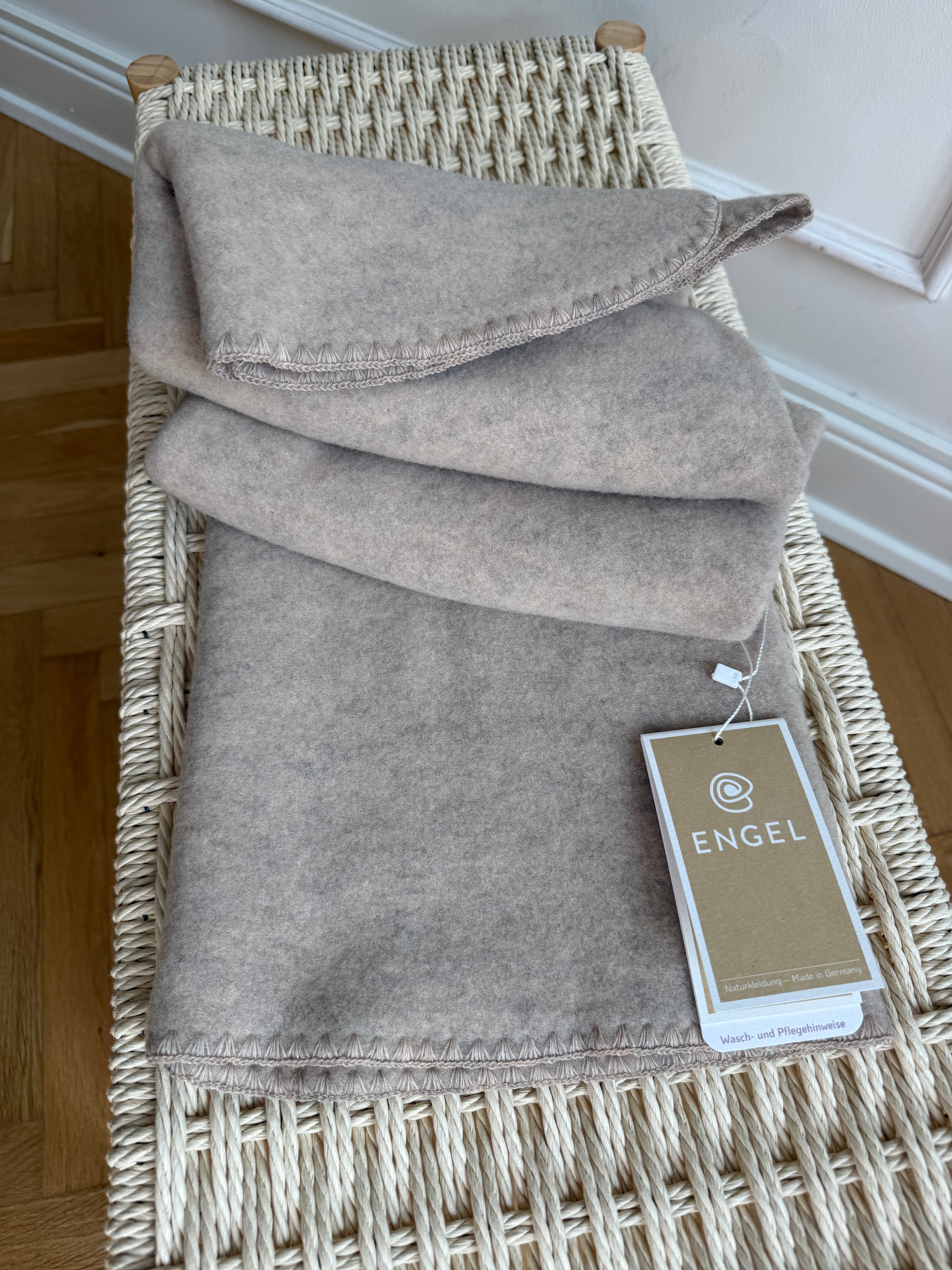 Babyplaid i Merinould - Sand melange Uldplaiden.dk