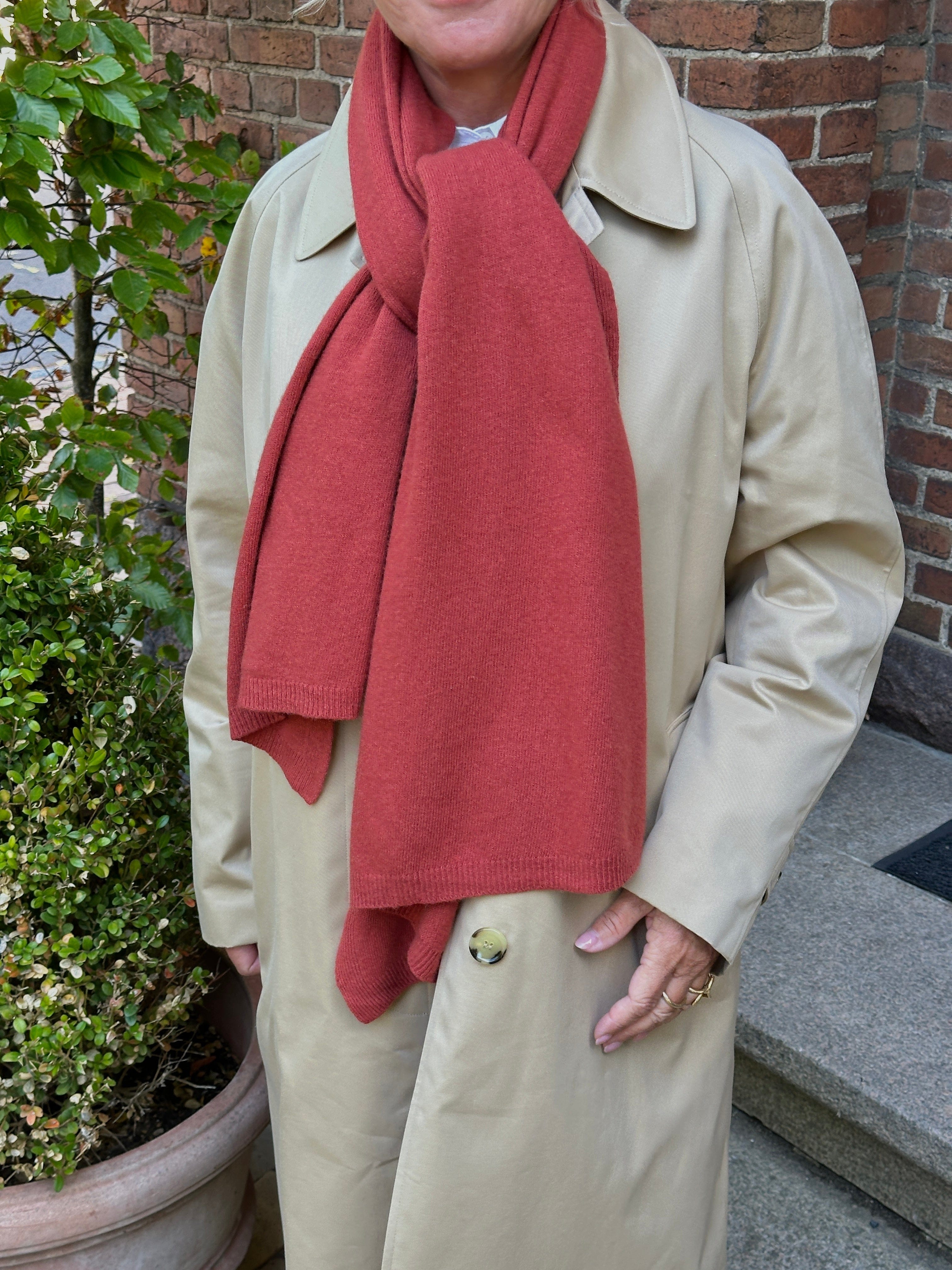 Halstørklæde i 5% cashmere - Brændt orange Uldplaiden.dk