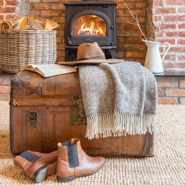 Øko uldplaid i 100% uld - Pale grey m. sildebensmønster (132x190 cm) Uldplaiden.dk