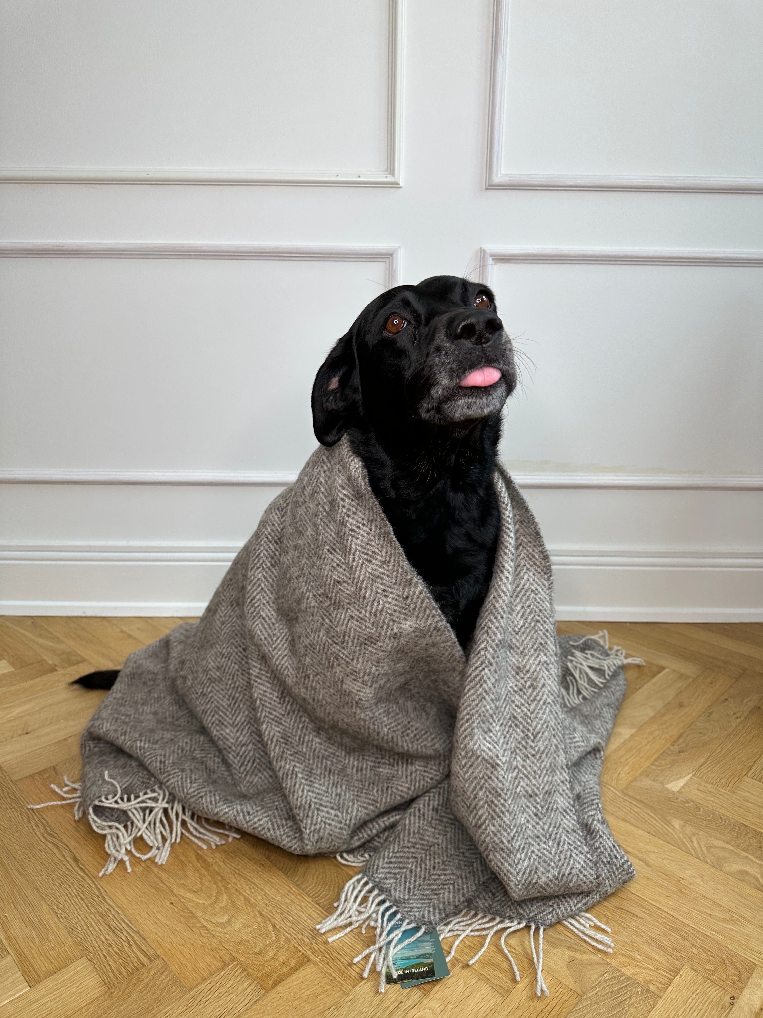 Øko uldplaid i 100% uld - Pale grey m. sildebensmønster (132x190 cm) Uldplaiden.dk