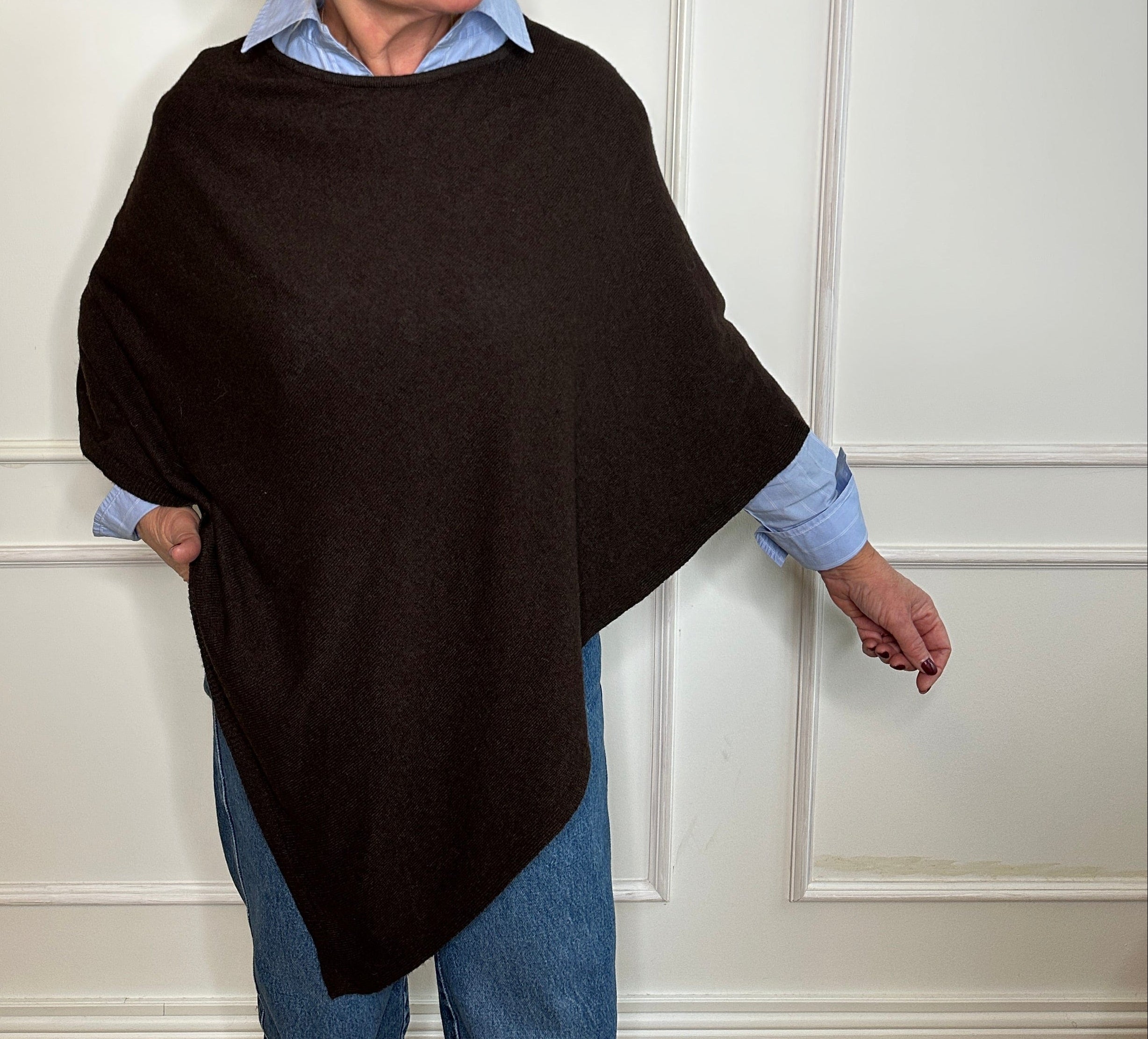 Poncho i 10% cashmere - Mørkebrun Uldplaiden.dk