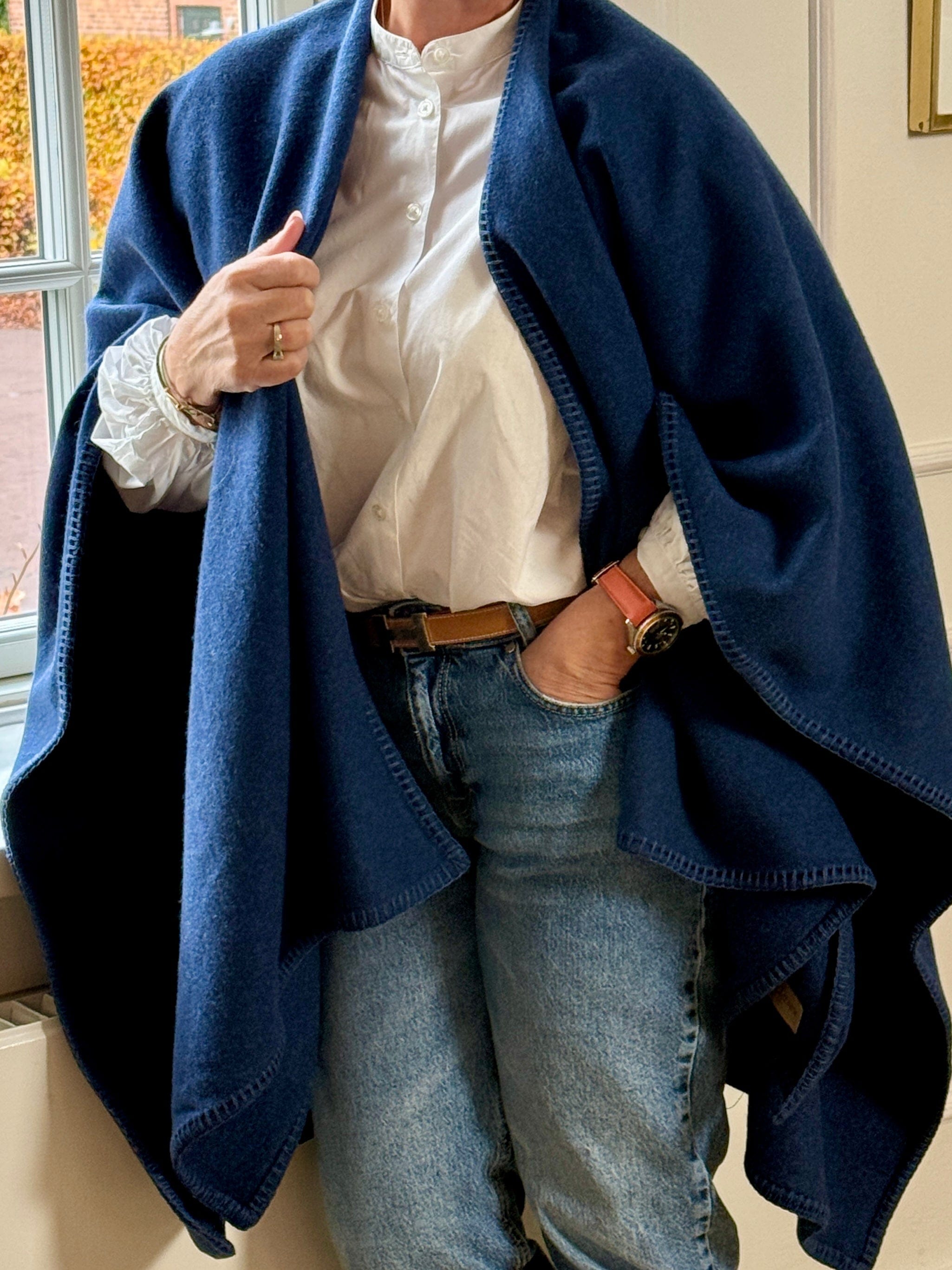 Poncho i 100% merinould - Mørkeblå Poncho Uldplaiden.dk
