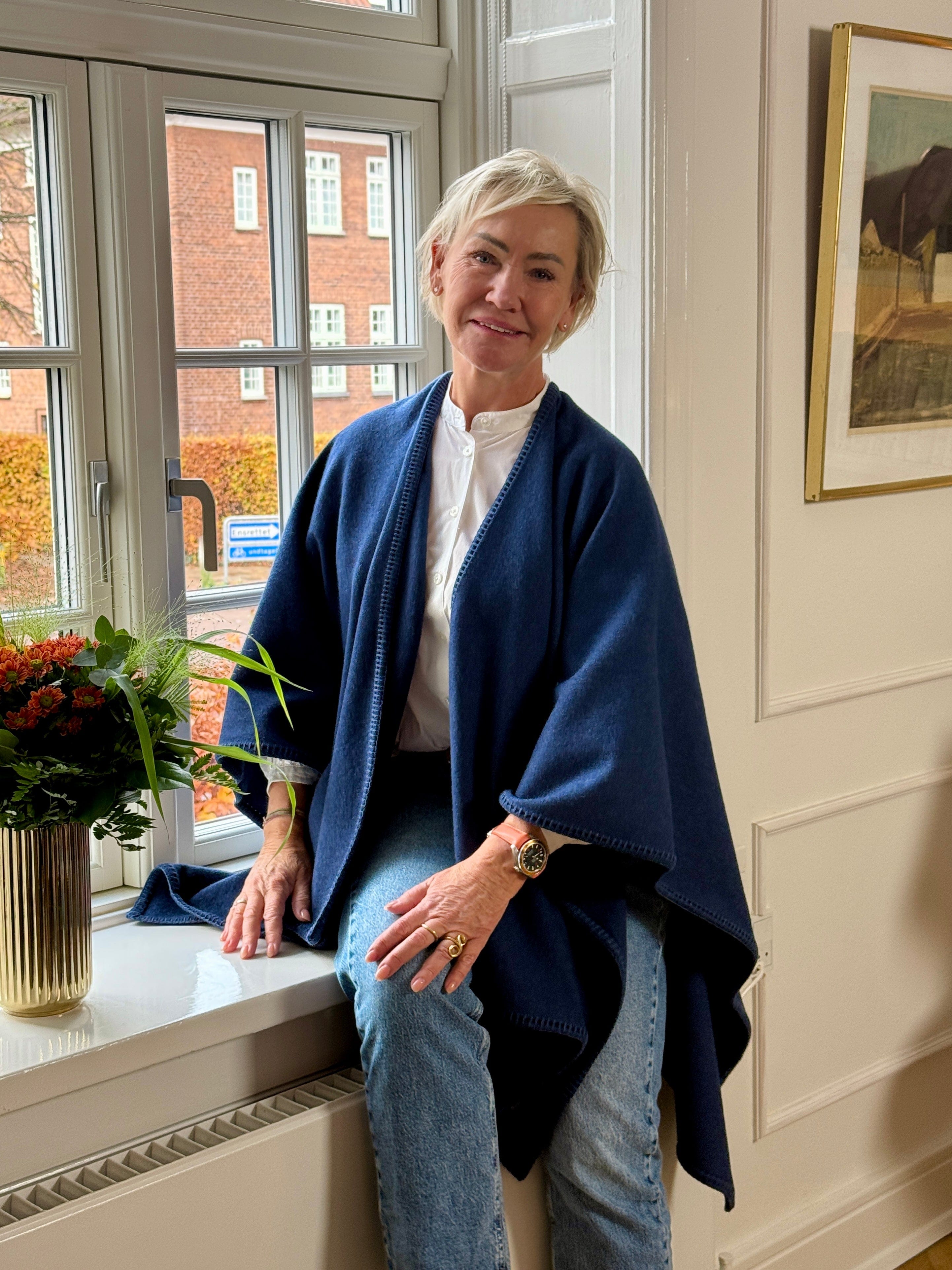 Poncho i 100% merinould - Mørkeblå Poncho Uldplaiden.dk