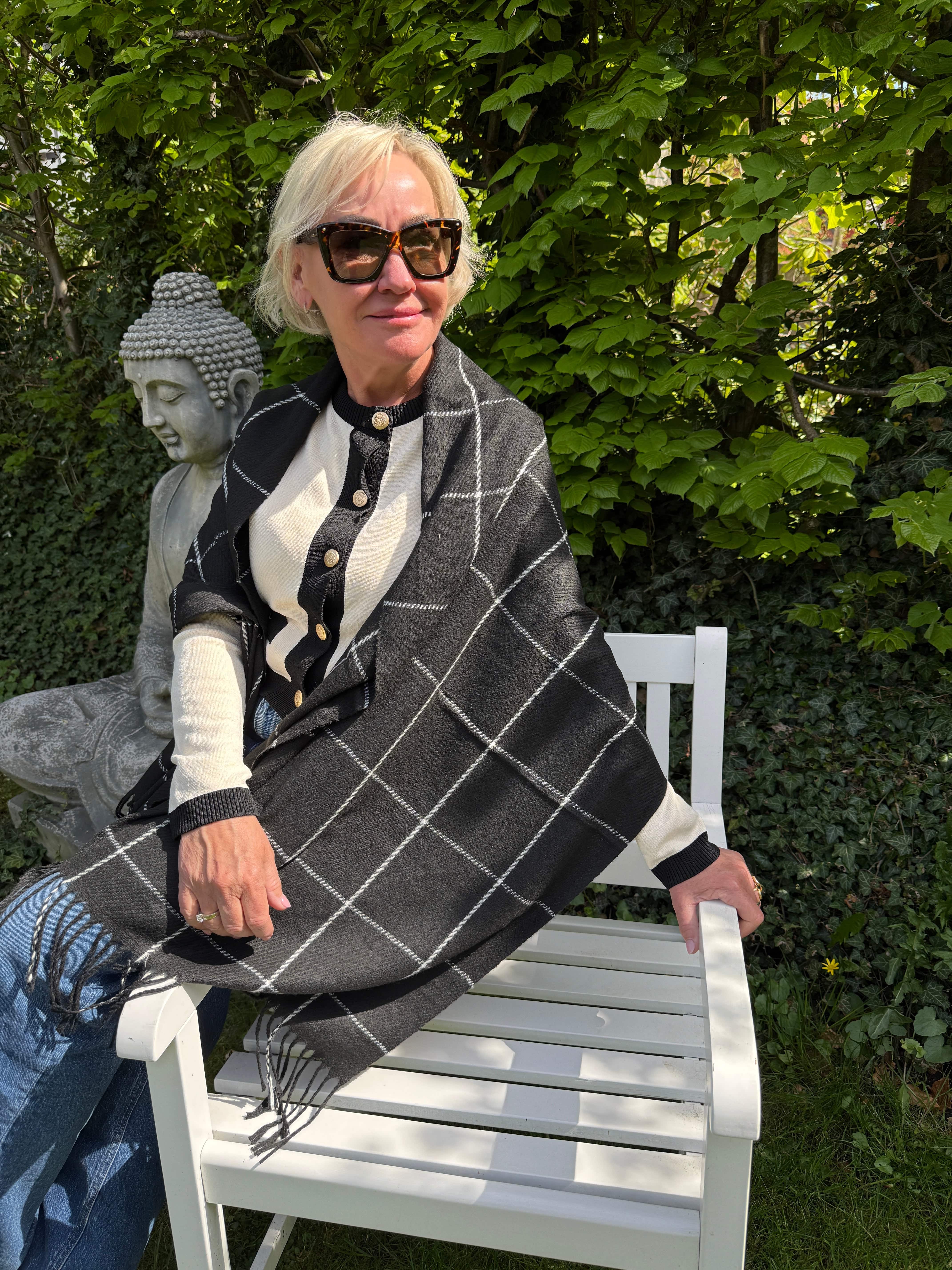 Sjal i uld - Sort m. tern Uldplaiden.dk