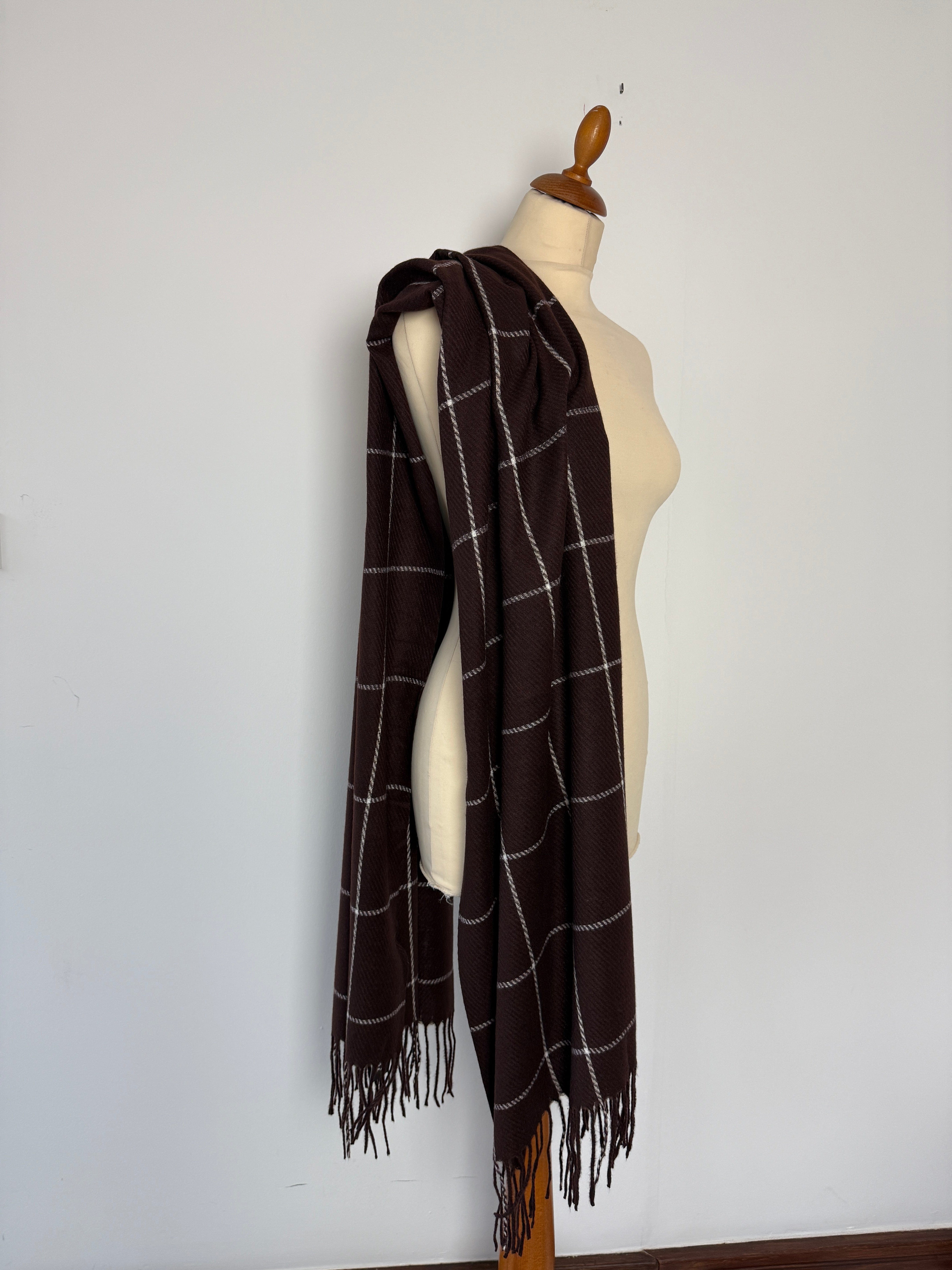 Sjal i uld - Sort m. tern Uldplaiden.dk