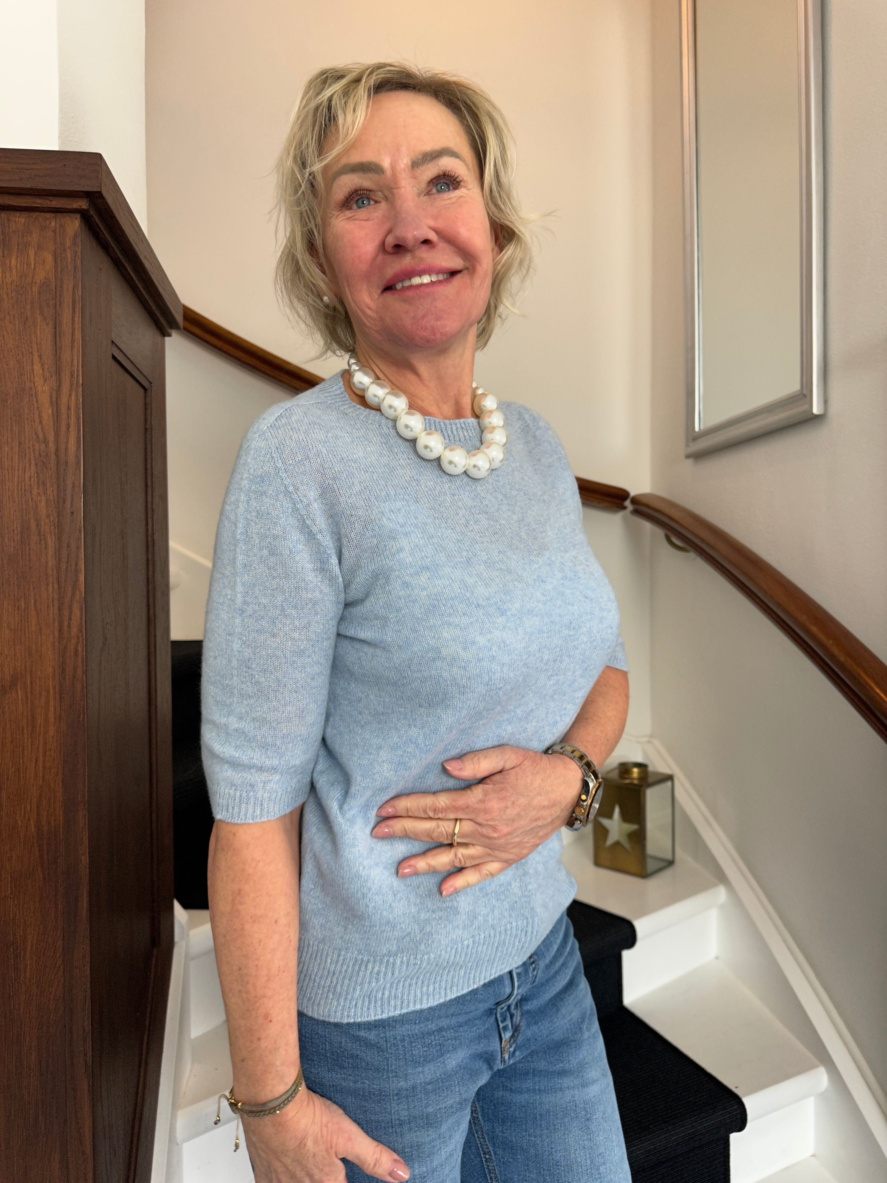 Trøje m. korte ærmer lyseblå i 100% cashmere trøje Uldplaiden.dk