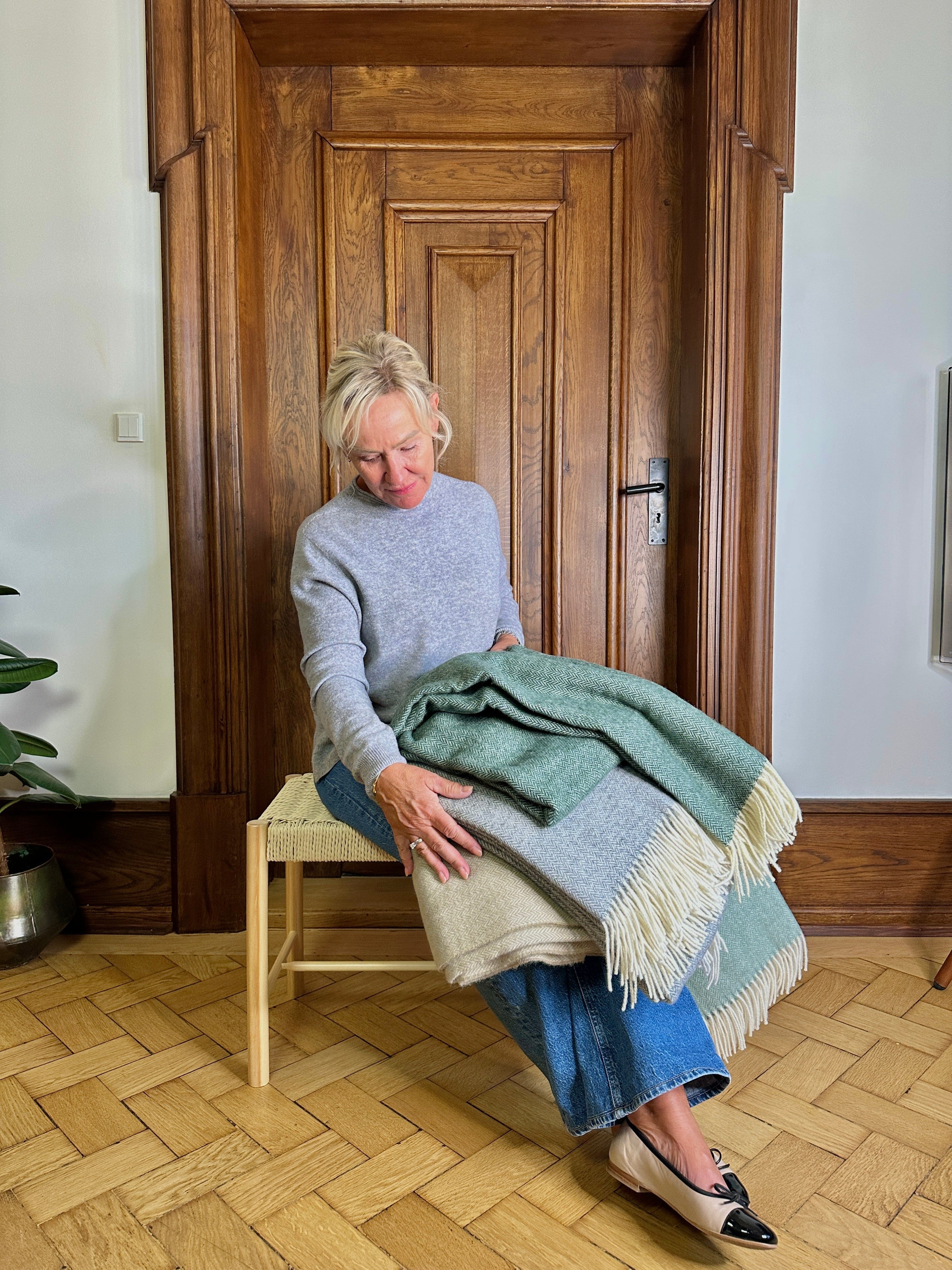 Uldplaid i 100% uld - Grå m. Sildebensmønster (140x200 cm) Plaid Uldplaiden