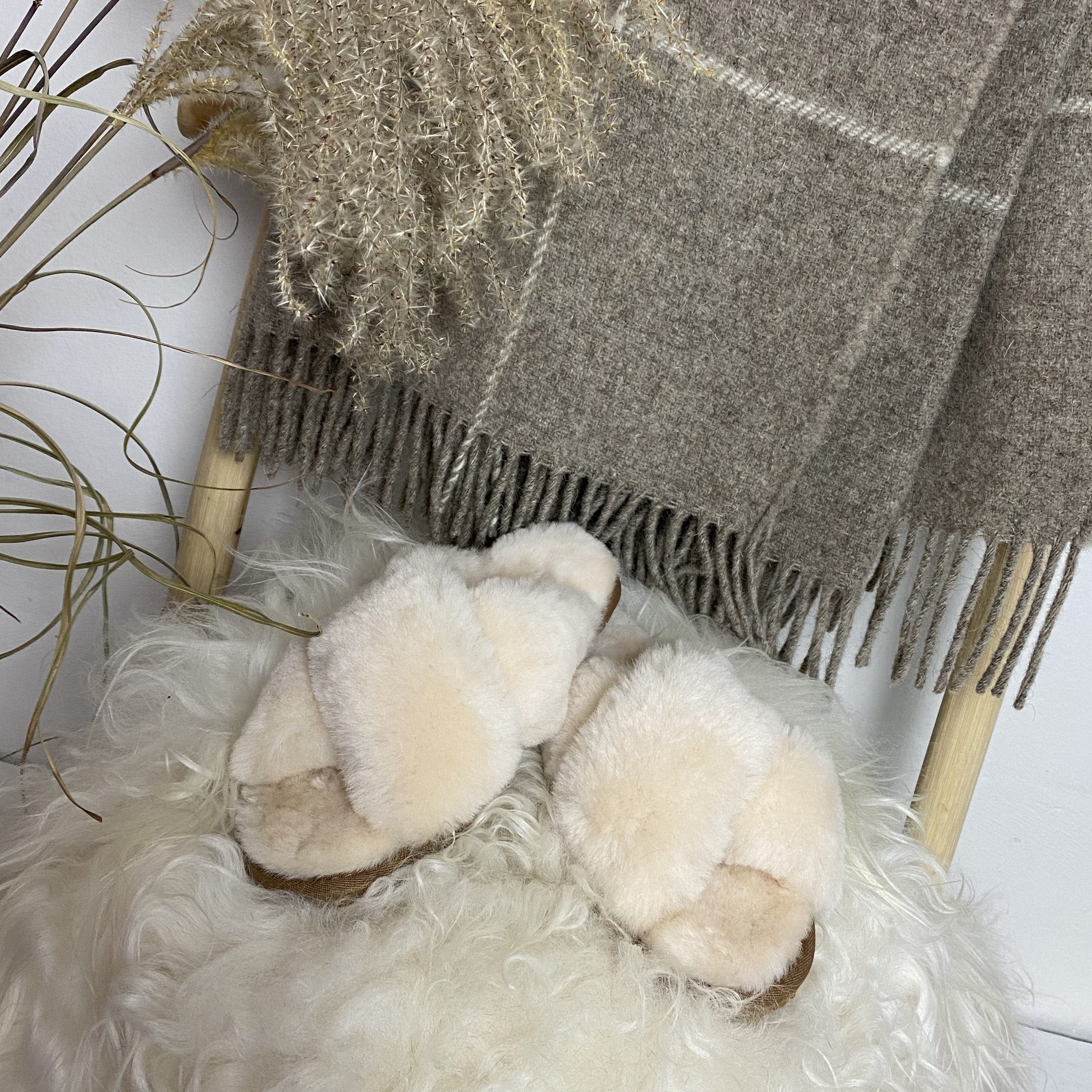 Lammeskind hjemmesko - Off White Slippers Uldplaiden