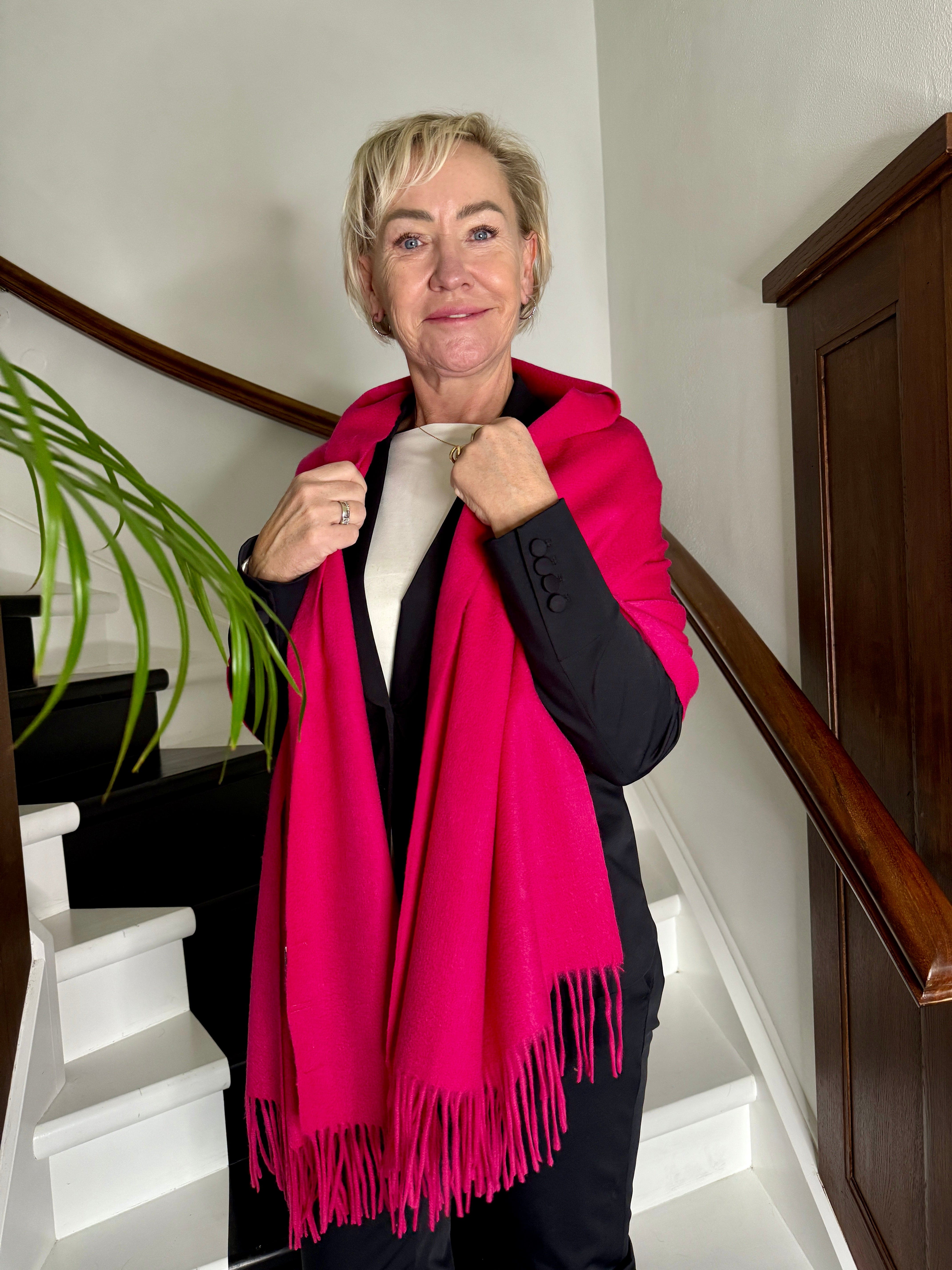 Sjal i 100% Merinould - Mørk cerise (70x200 cm) Tørklæder og sjaler Uldplaiden