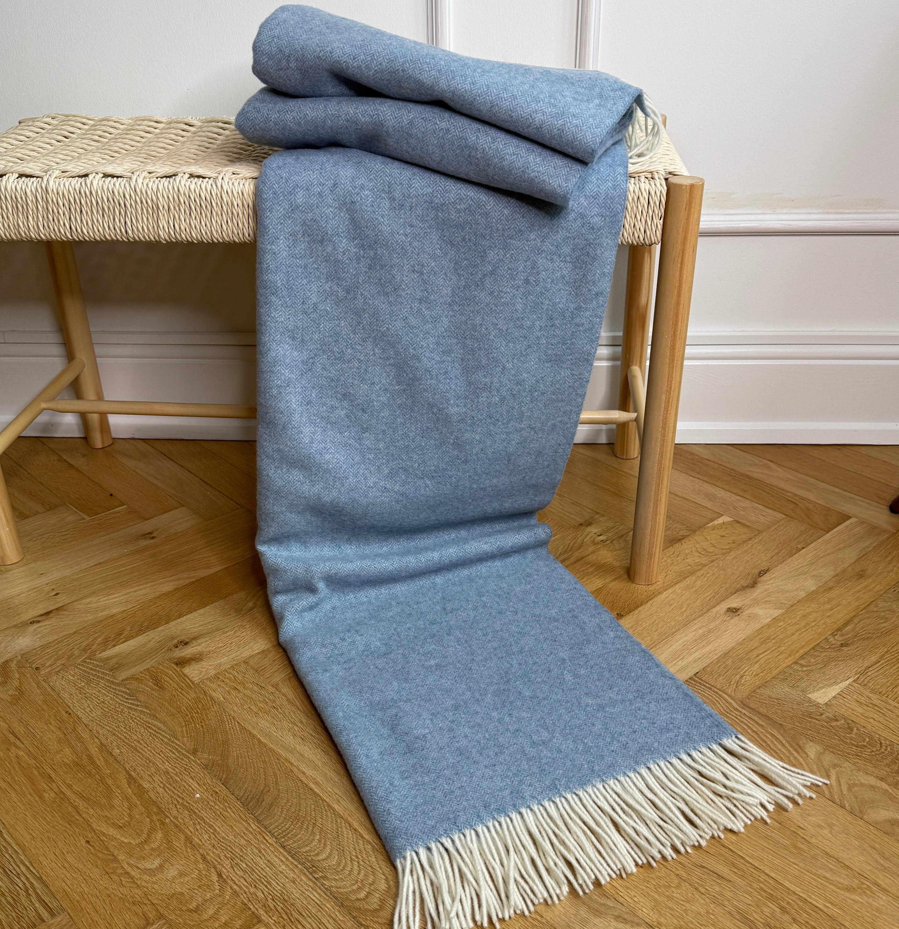 Uldplaid i 10% Cashmere - Lys Blå m. sildebensmønster Uldplaid Uldplaiden