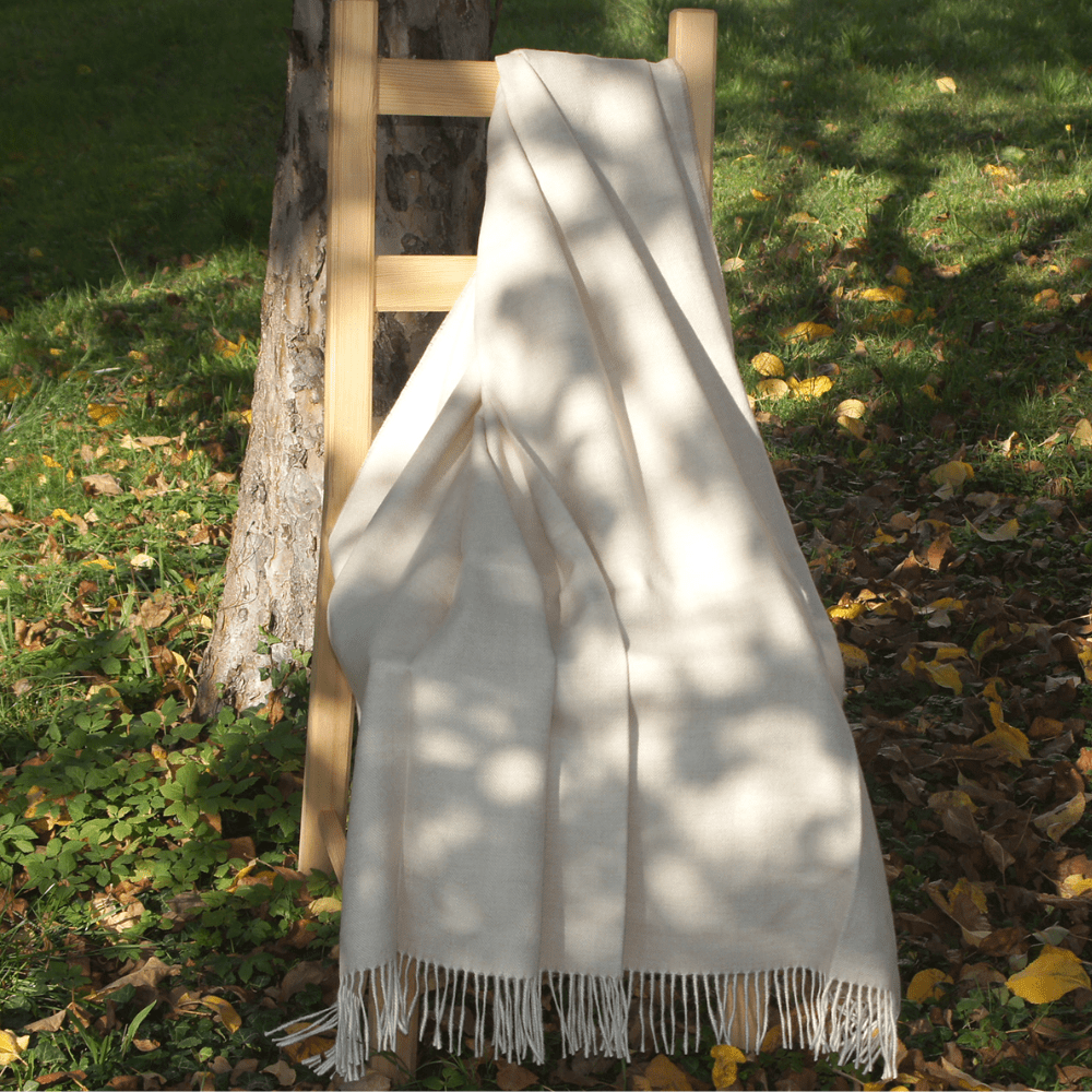 Uldplaid i 100% baby alpaca uld - beige eco m. sildebensmønster Uldplaid Uldplaiden