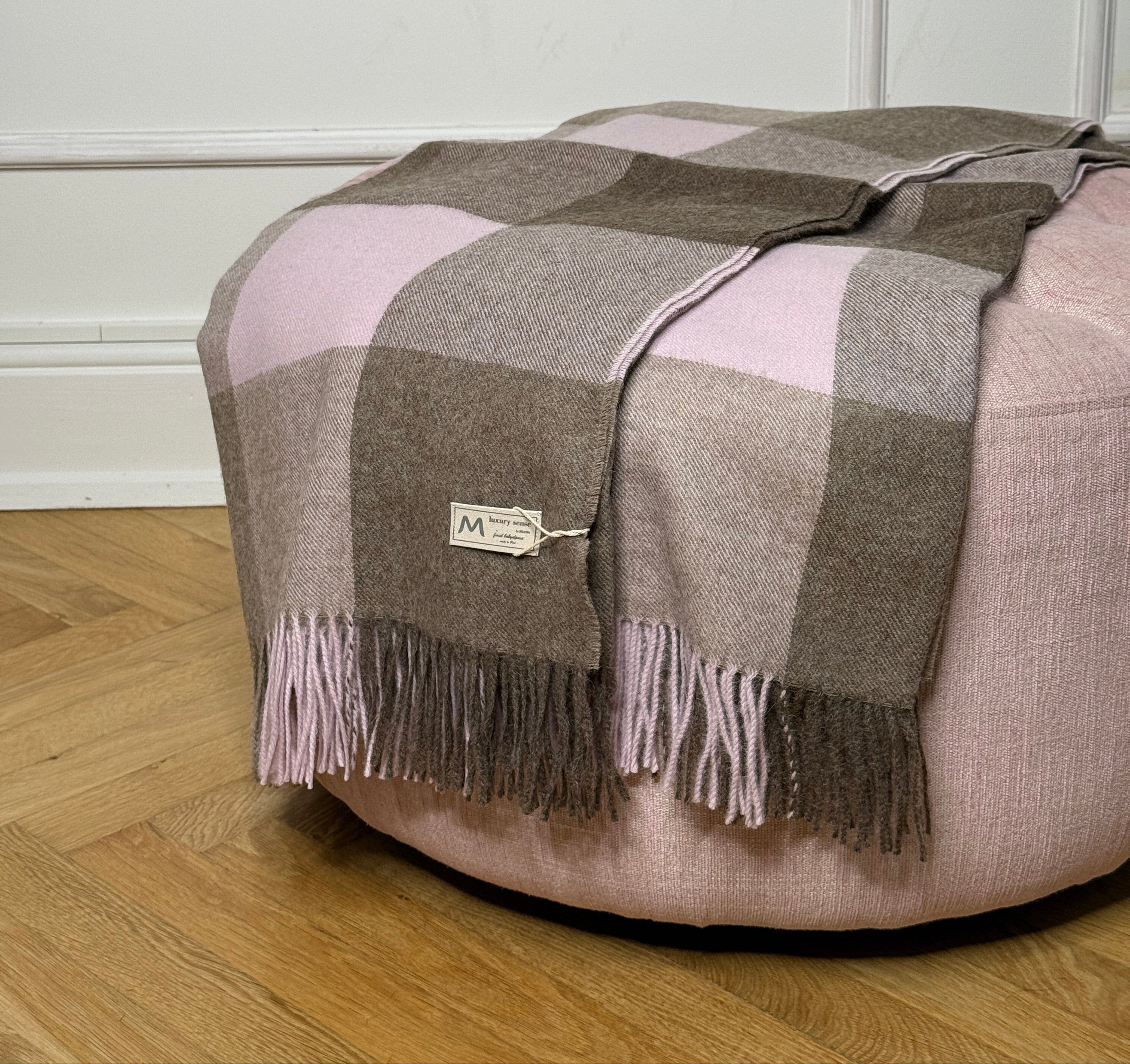 Uldplaid i 100% baby alpaca uld - Lyserød m. tern Uldplaid Uldplaiden