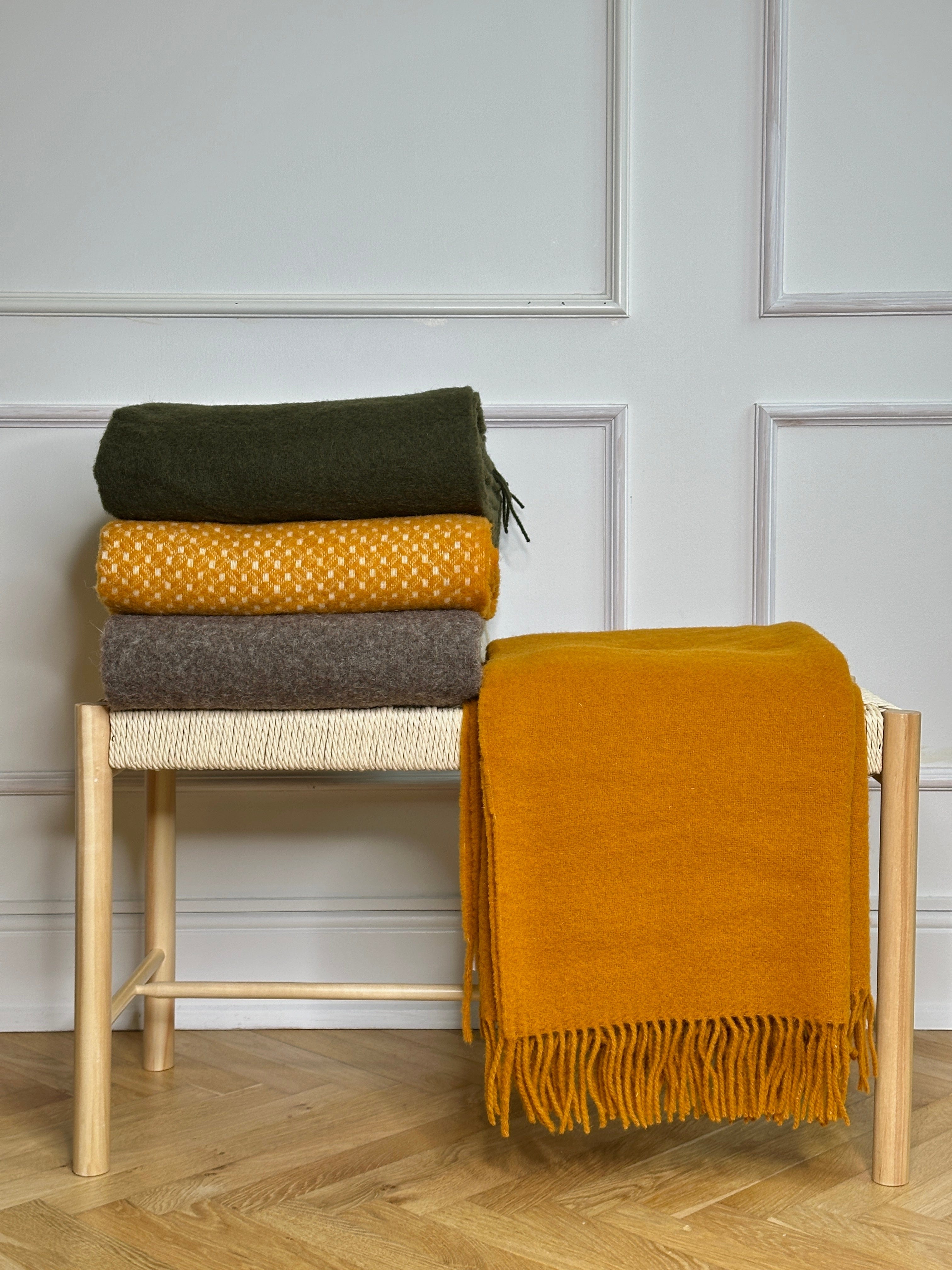 Uldplaid i 100% uld - Khaki grøn (140x200 cm) Uldplaid Uldplaiden