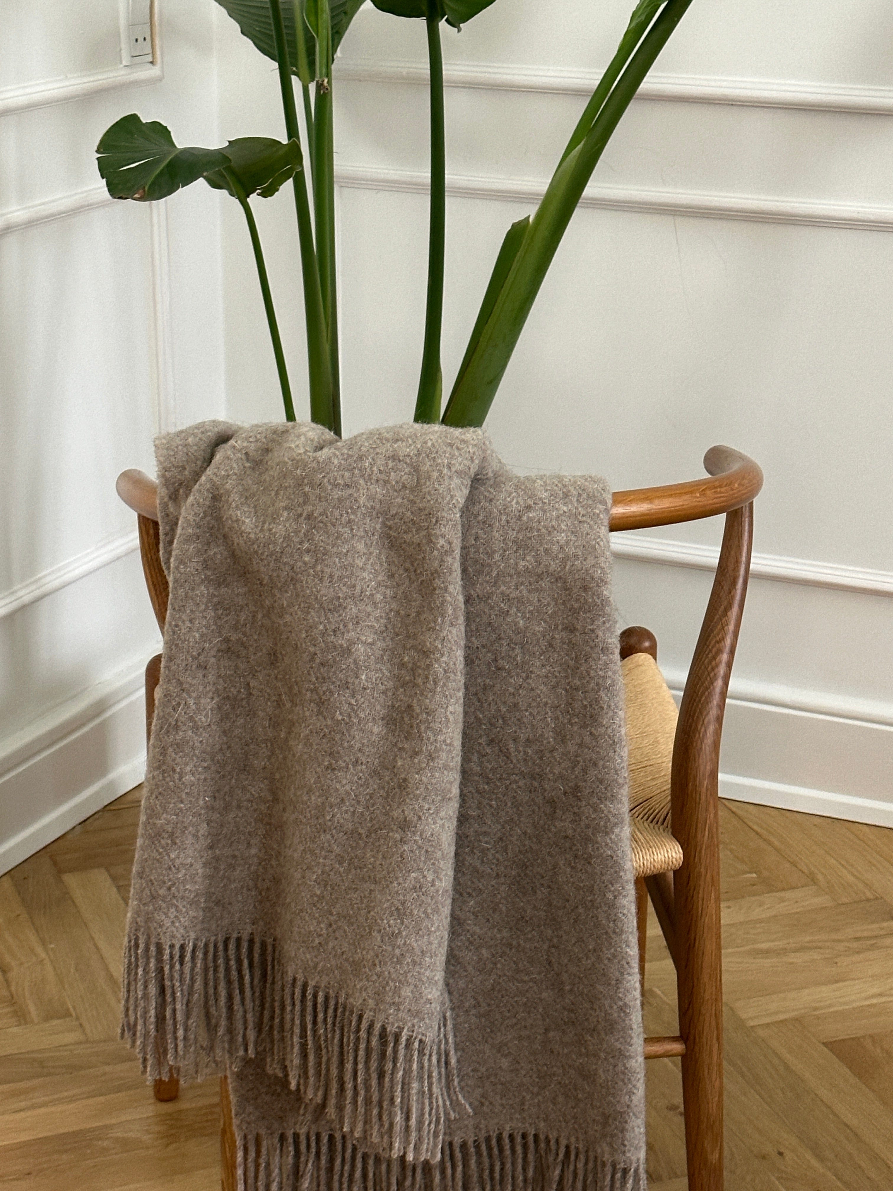 Uldplaid i 100% uld - Mørk Natur Melange (140x200 cm) Uldplaid Uldplaiden