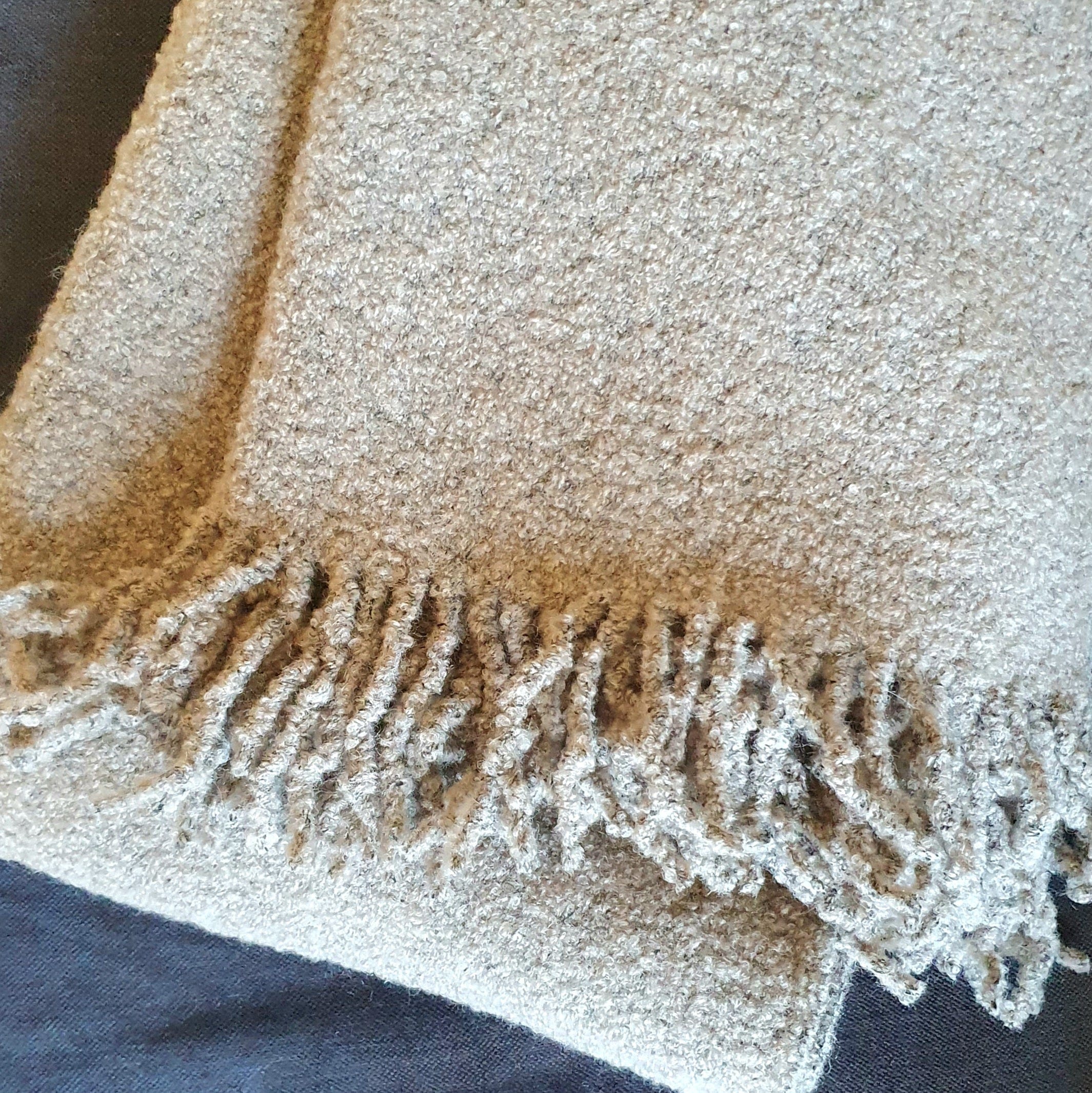 Uldplaid i uld - Natur Boucle (140x200 cm) Uldplaid Uldplaiden