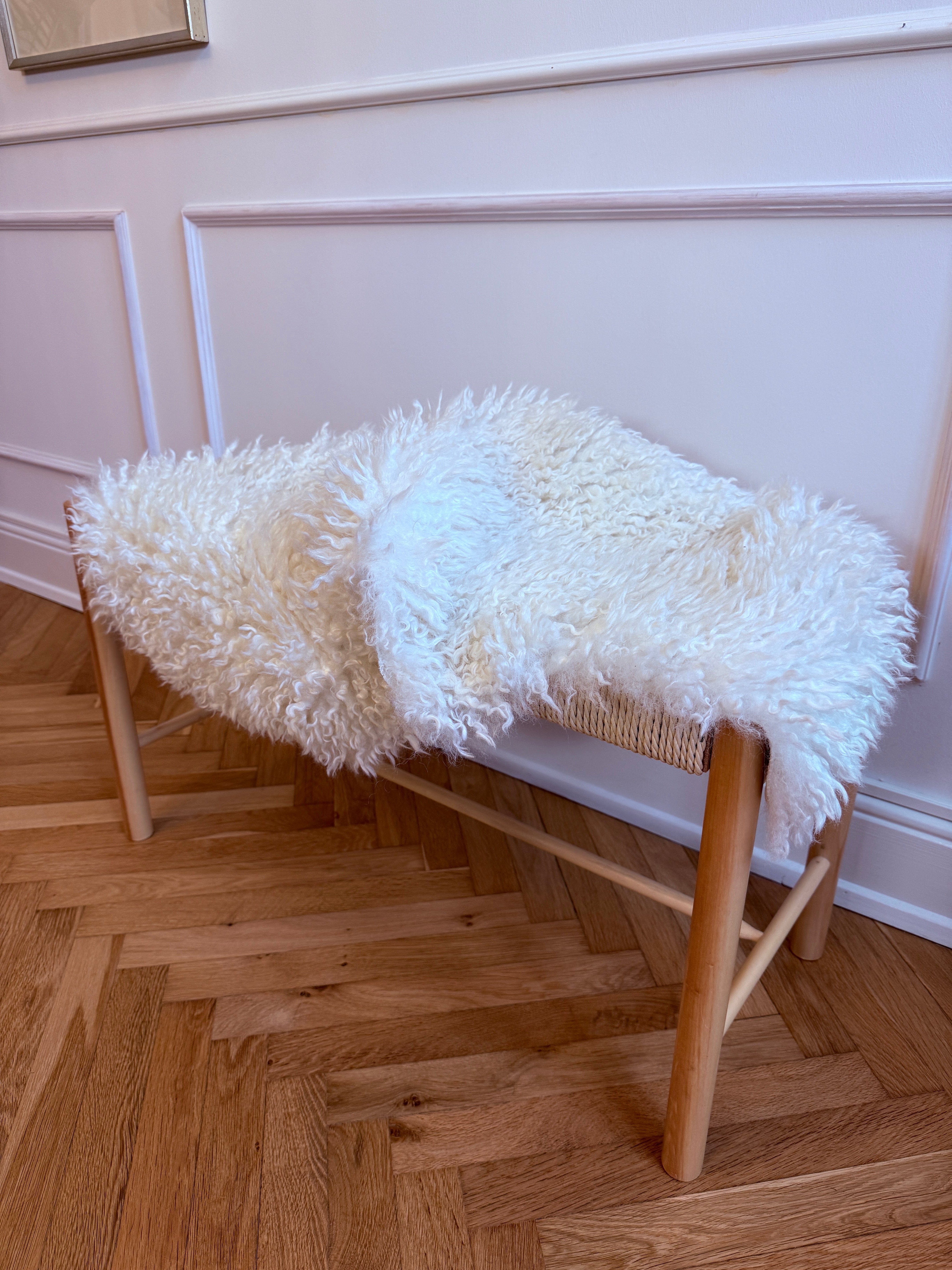 Imiteret krøllet lammeskind - lys beige Lammeskind Lammeskind