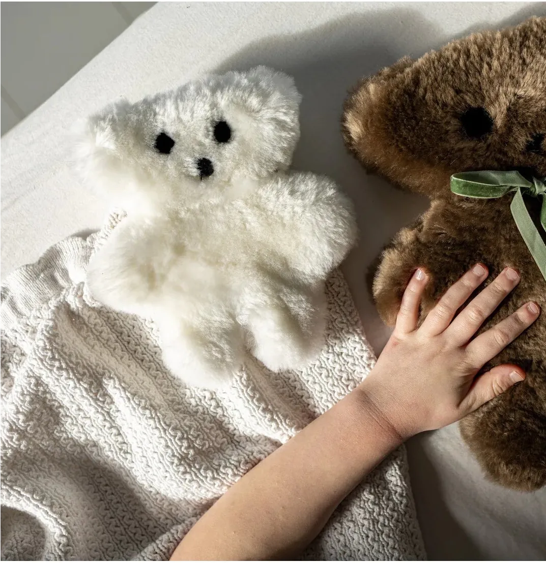 Bamse merino lammeskind - Hvid Uldplaiden.dk