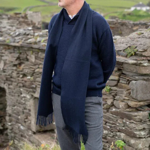 Halstørklæder i 100% irsk cashmere - Navy blå Uldplaiden.dk