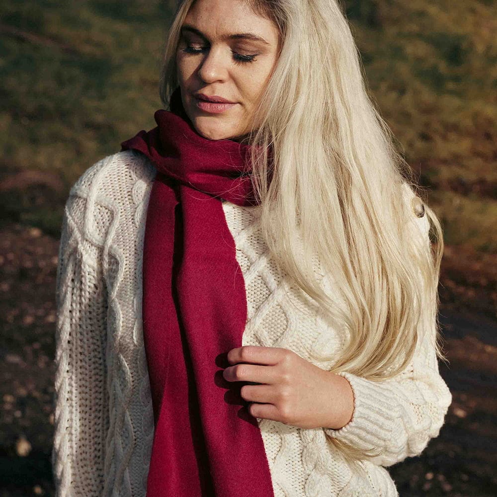 Halstørklæder i 100% irsk cashmere - Vin rød Uldplaiden.dk