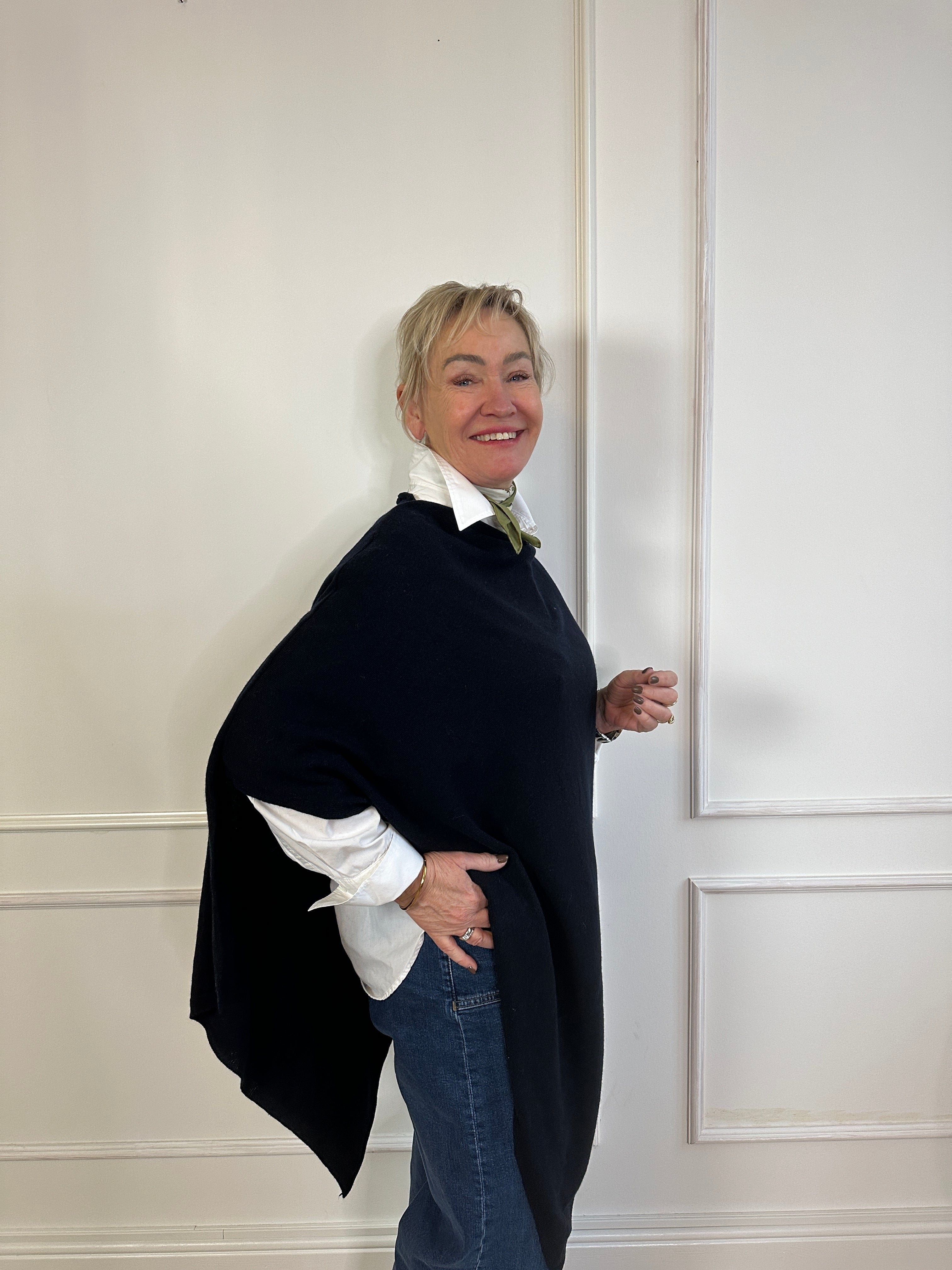 Poncho i 10% cashmere - Blå large Uldplaiden.dk