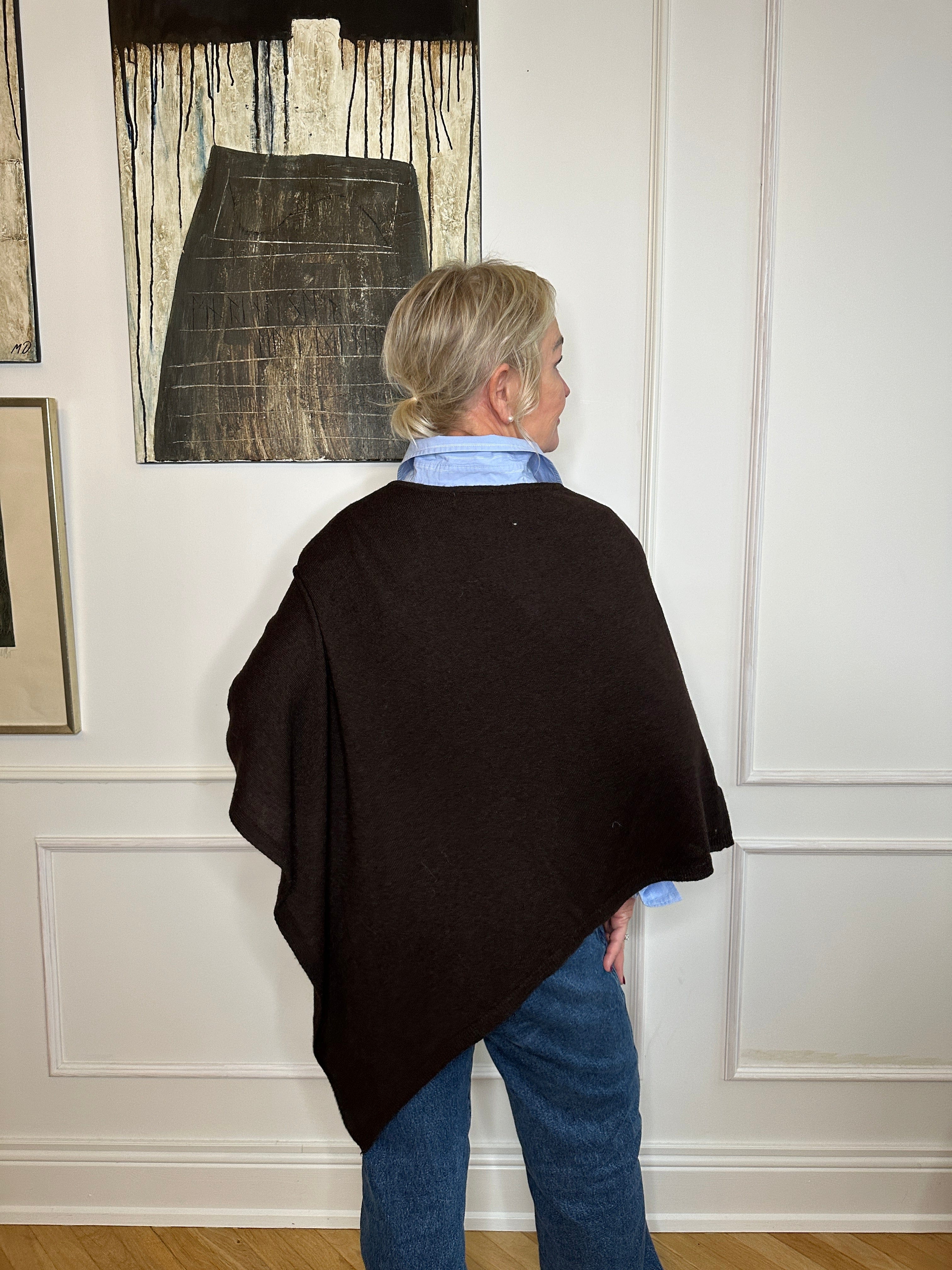 Poncho i 10% cashmere - Mørkebrun Uldplaiden.dk