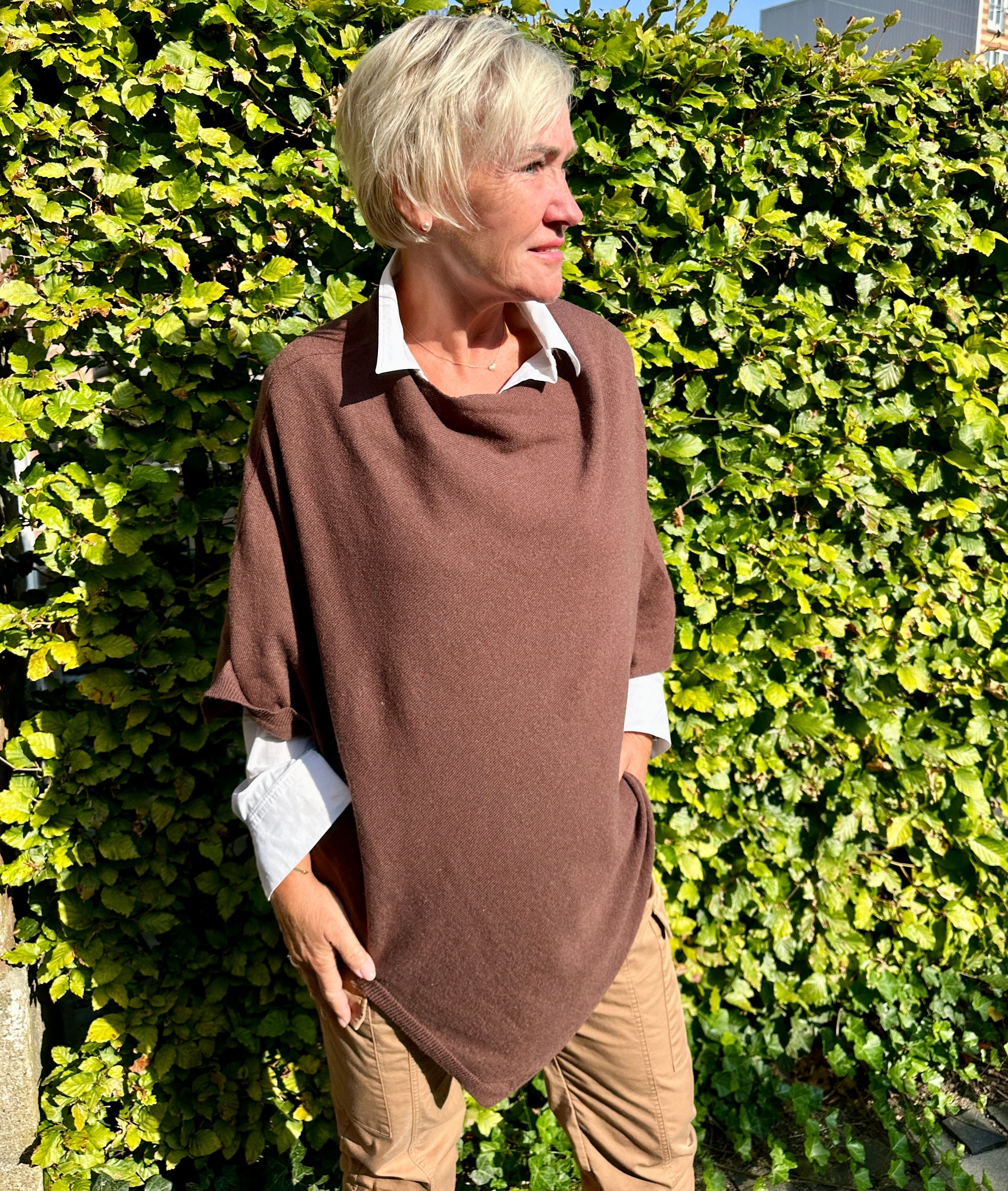 Poncho i 10% Cashmere - Mørkebrun Uldplaiden.dk