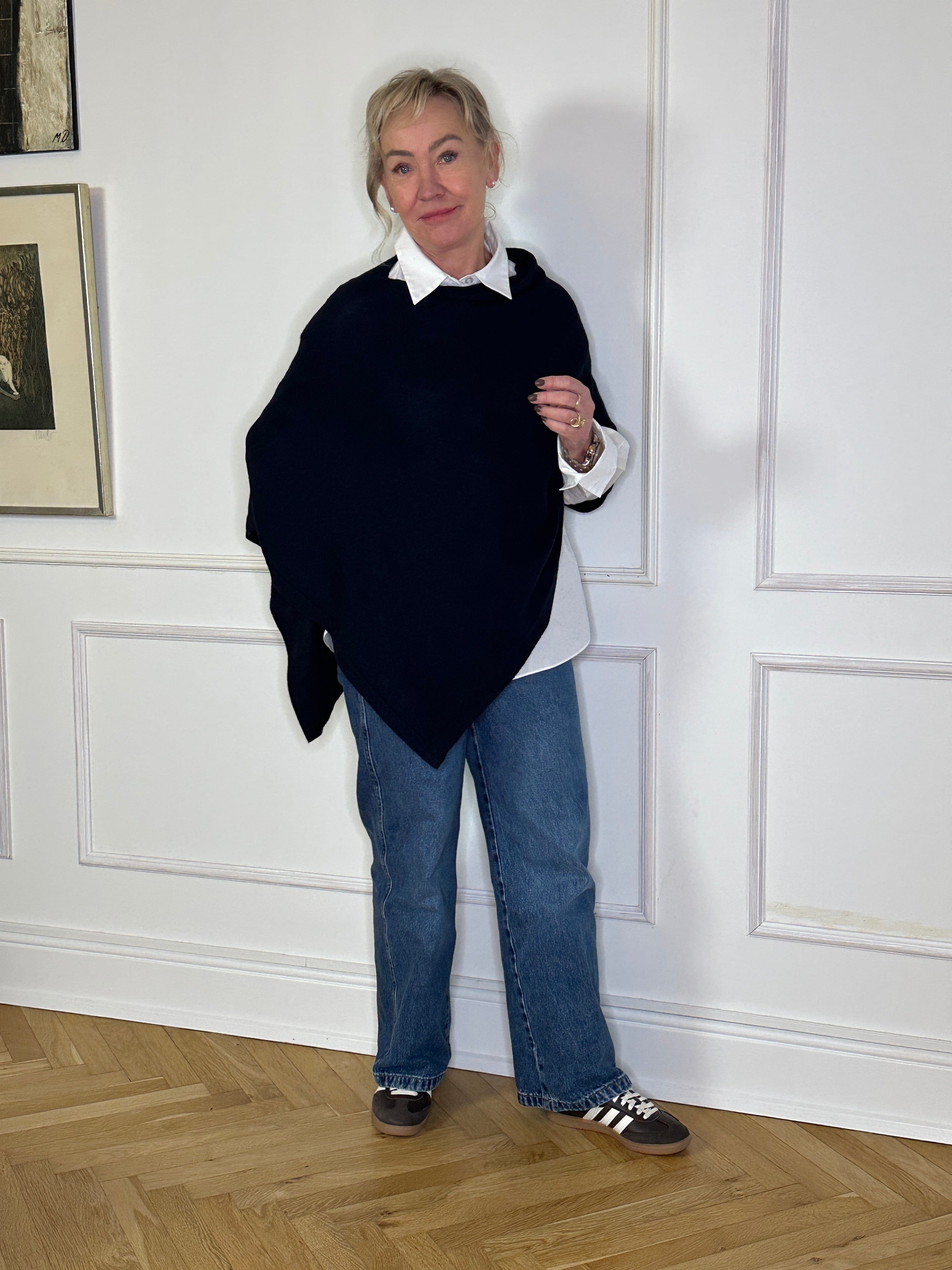 Poncho i 5% cashmere - blå Uldplaiden.dk