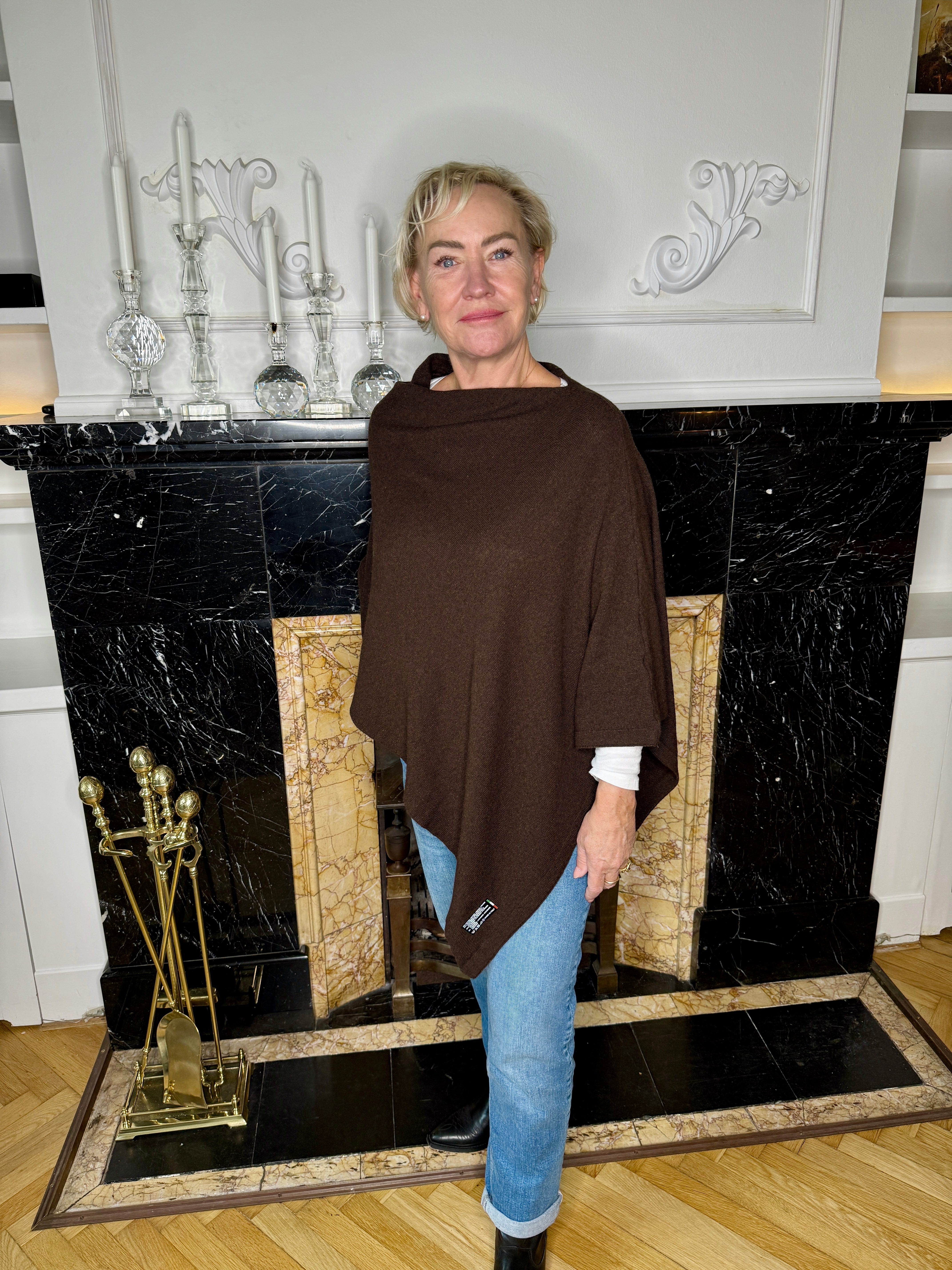 Poncho i 5% cashmere - Brun Uldplaiden.dk