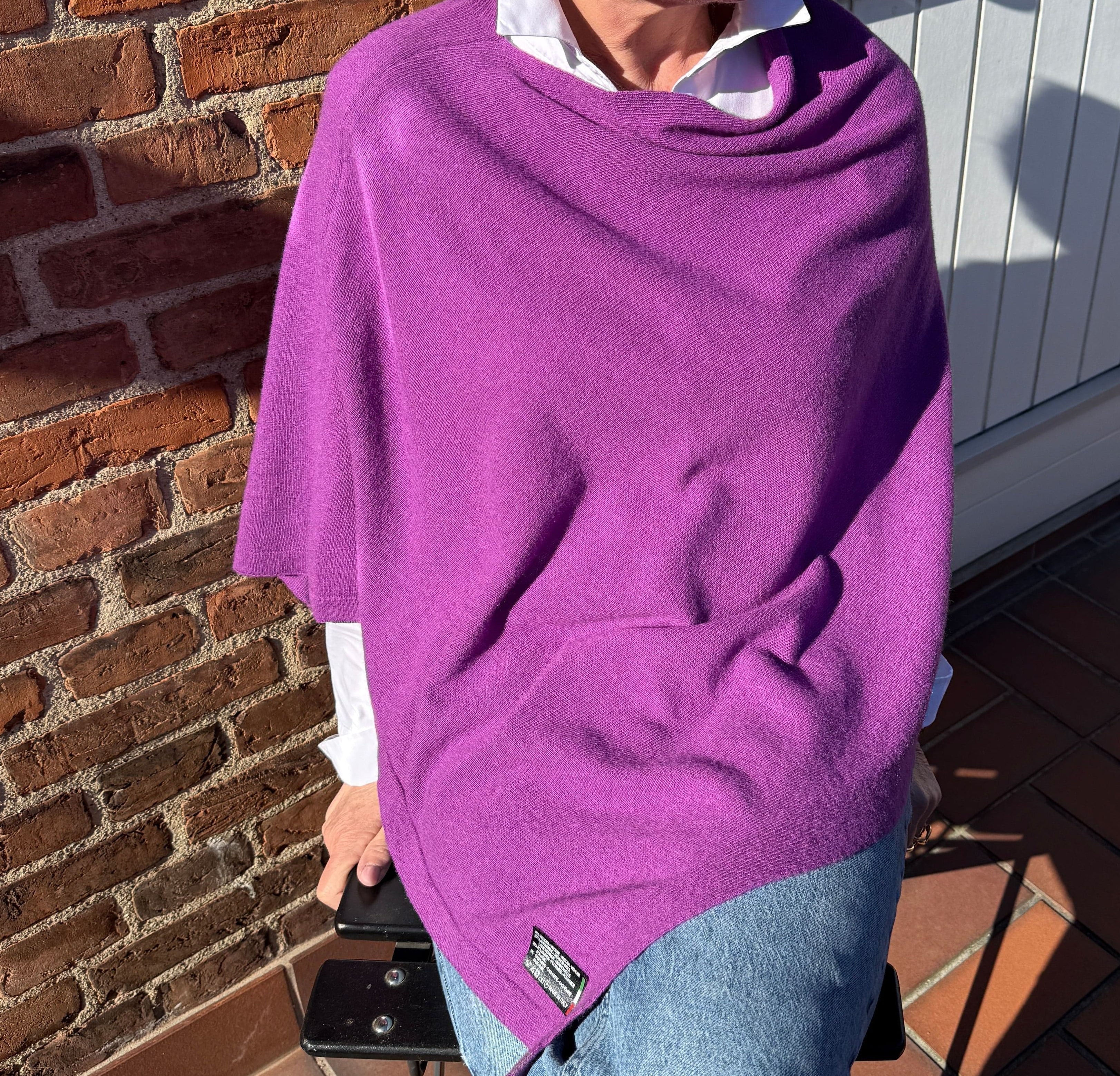 Poncho i 5% cashmere - Lilla Uldplaiden.dk