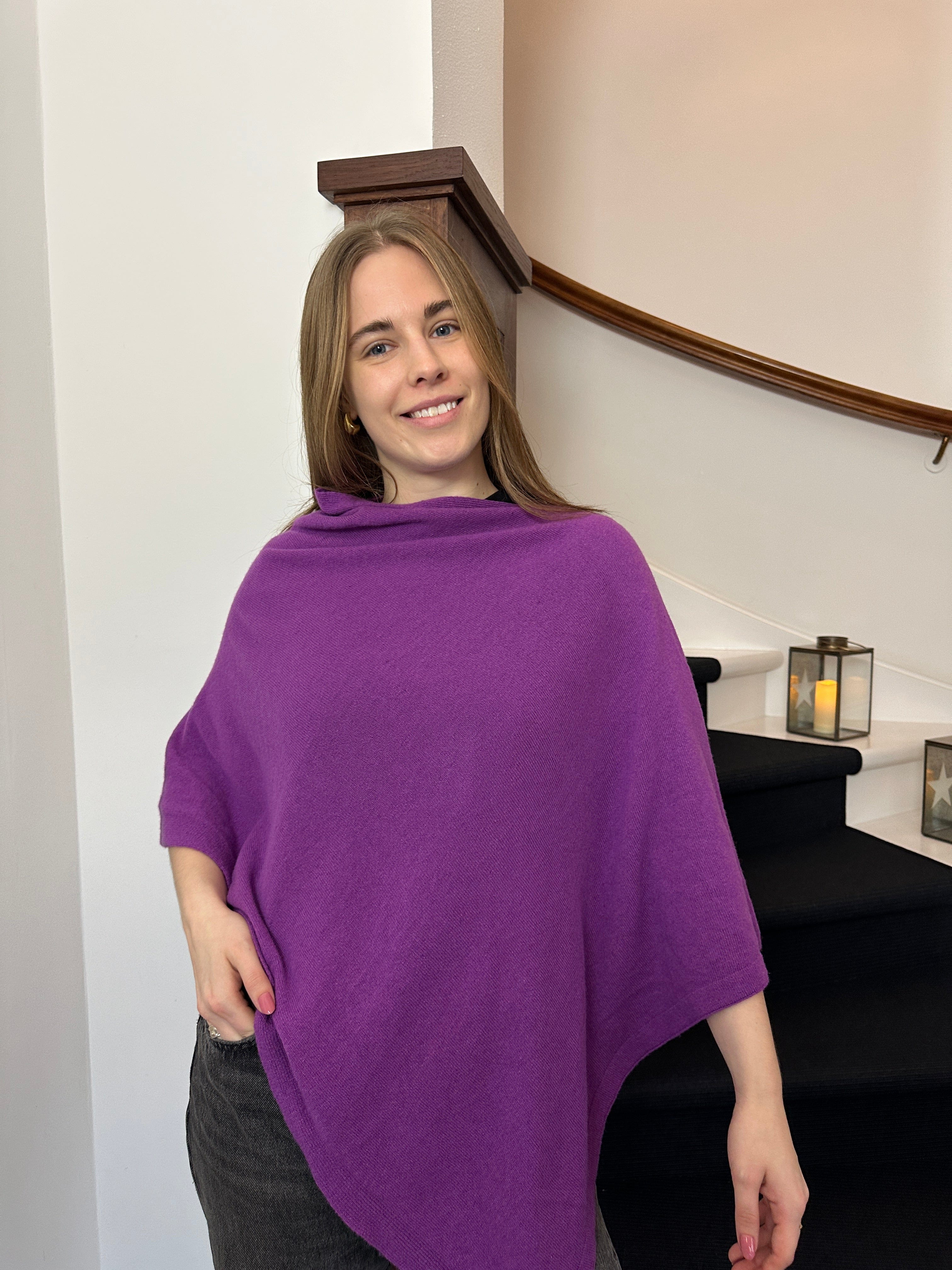 Poncho i 5% cashmere - Lilla Uldplaiden.dk