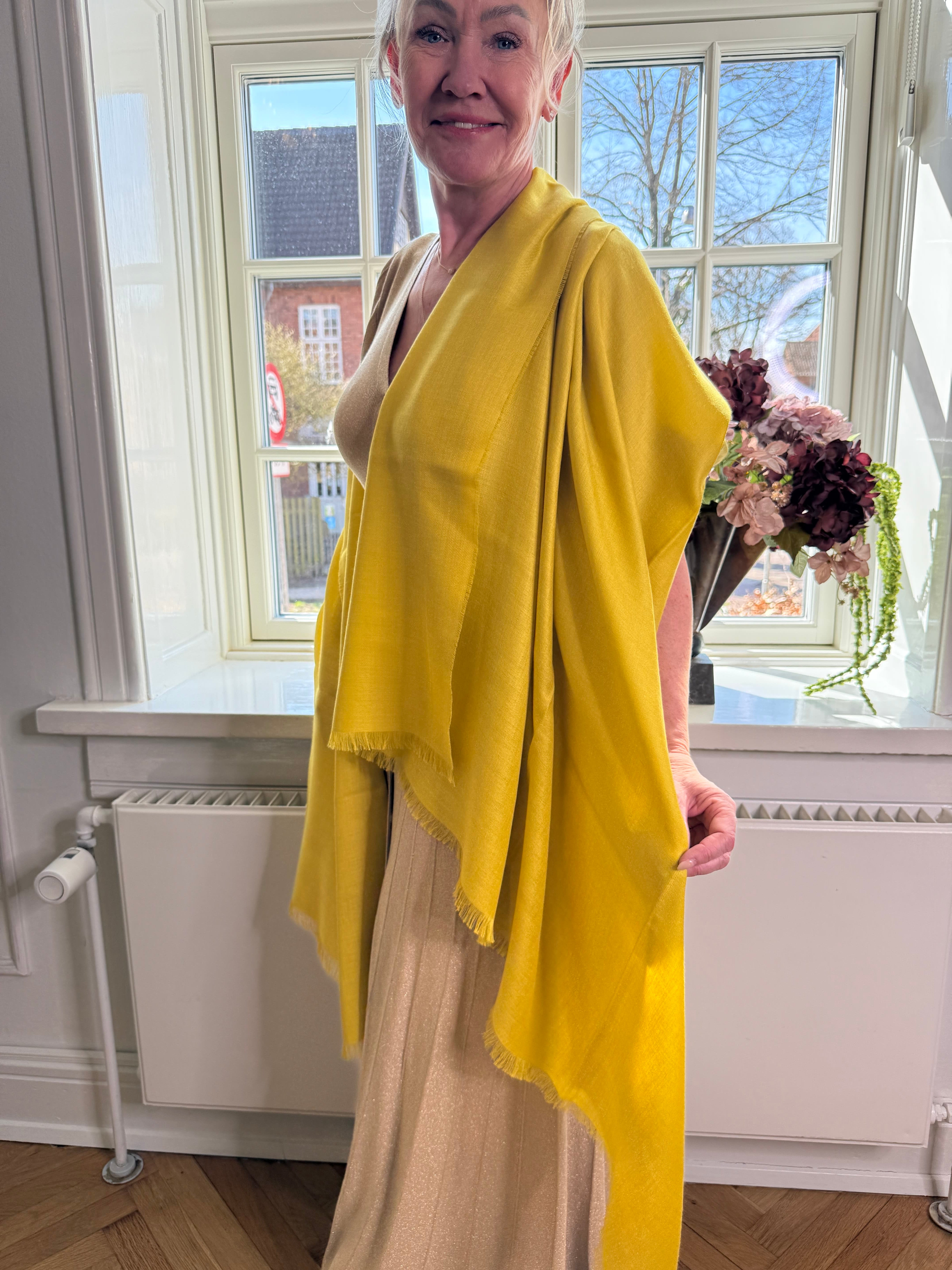 Sjal i baby alpaca uld og silke - Mustard gul Tørklæder og sjaler Uldplaiden