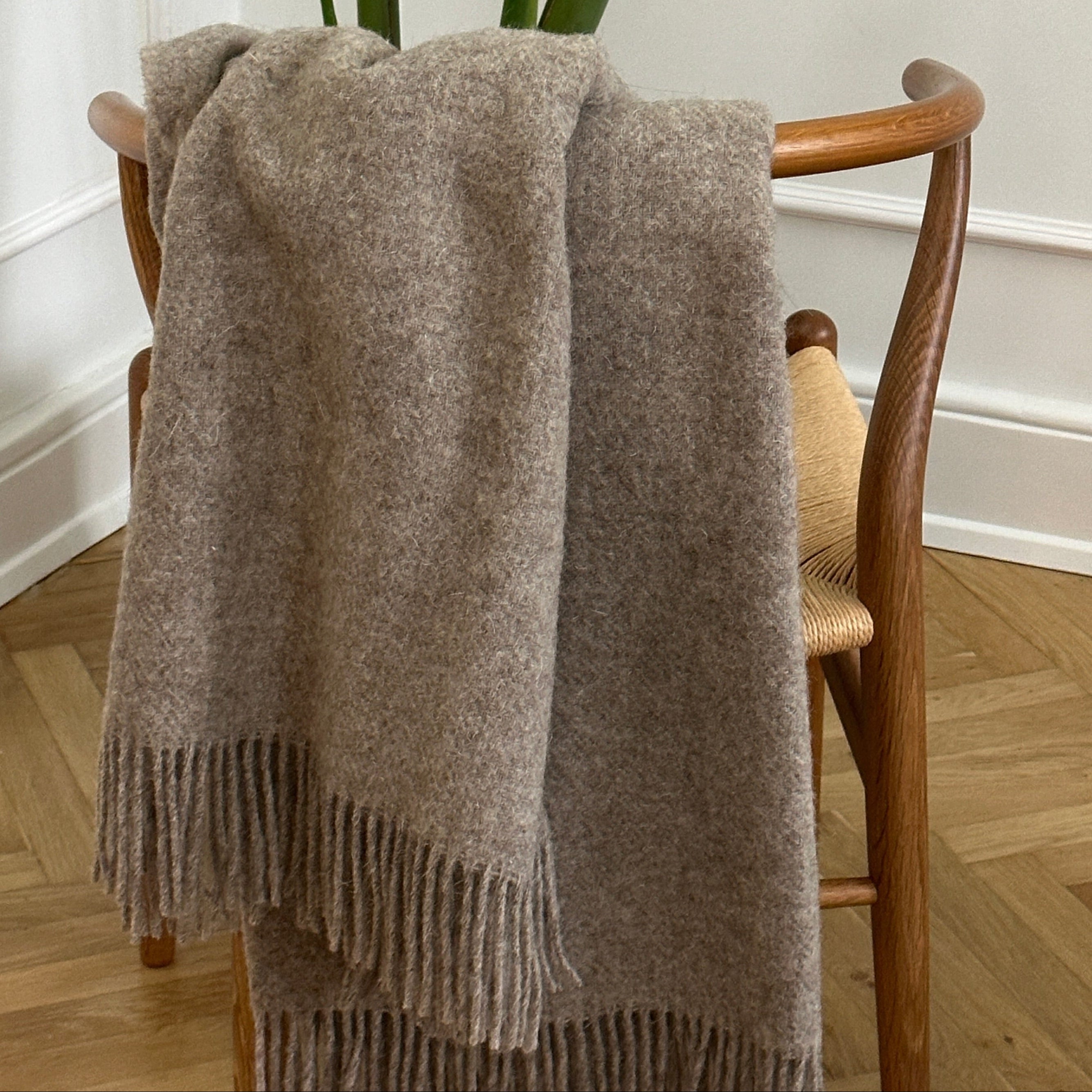 Uldplaid i 100% uld - Mørk Natur Melange (140x200 cm) Uldplaid Uldplaiden
