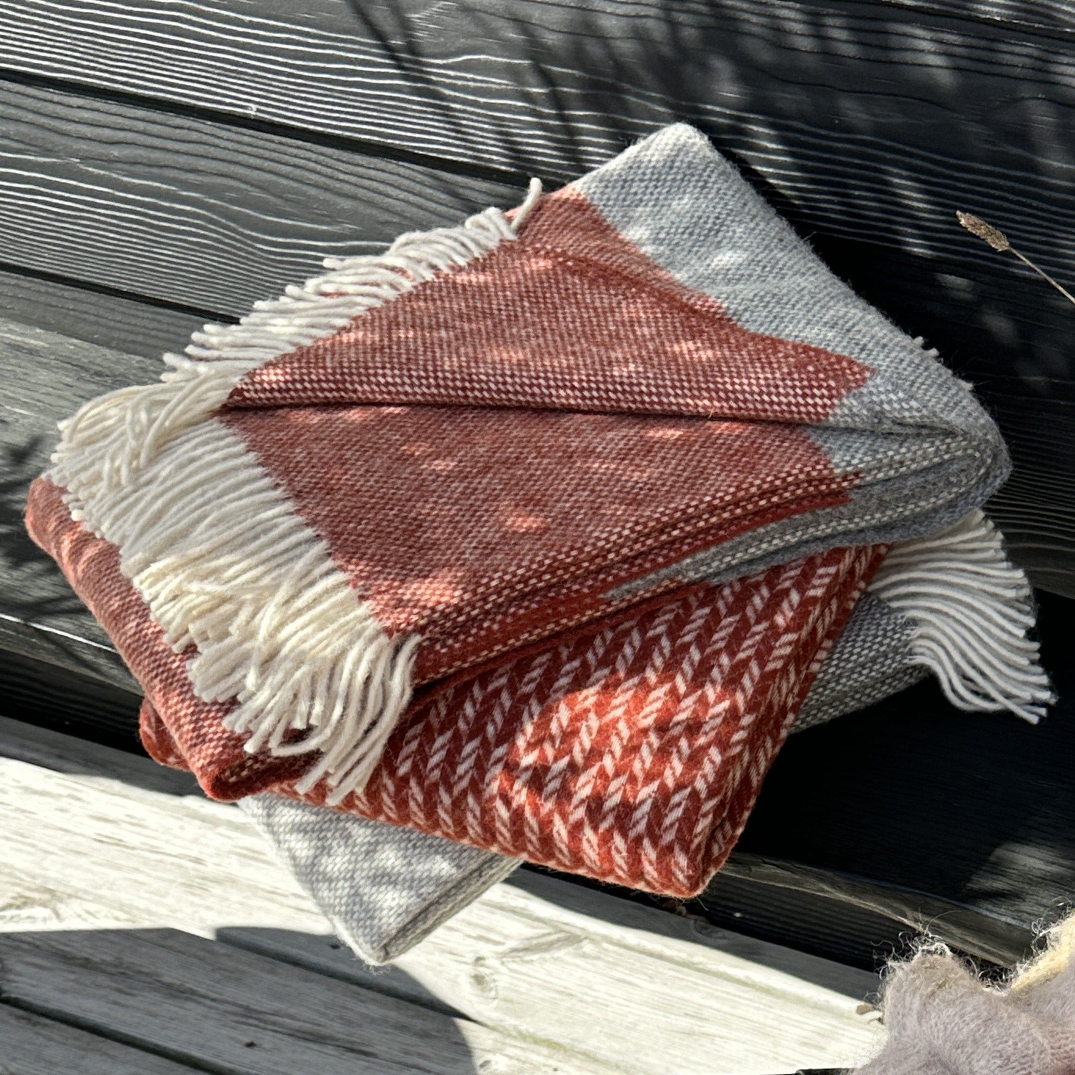 Uldplaid i 100% uld - Rust m. Pilemønster (140x200 cm) Uldplaid Uldplaiden